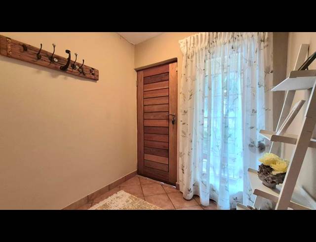3 BEDROOM TOWNHOUSE FOR SALE IN ISLAND VIEW